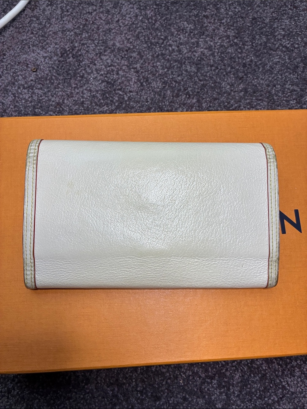 Vintage Louis Vuitton Cream Leather Wallet with Gold Tone Corners & Red Trim - Picture 8 of 11